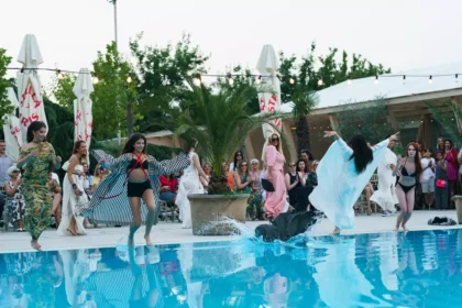 pool-fashion-show-2025